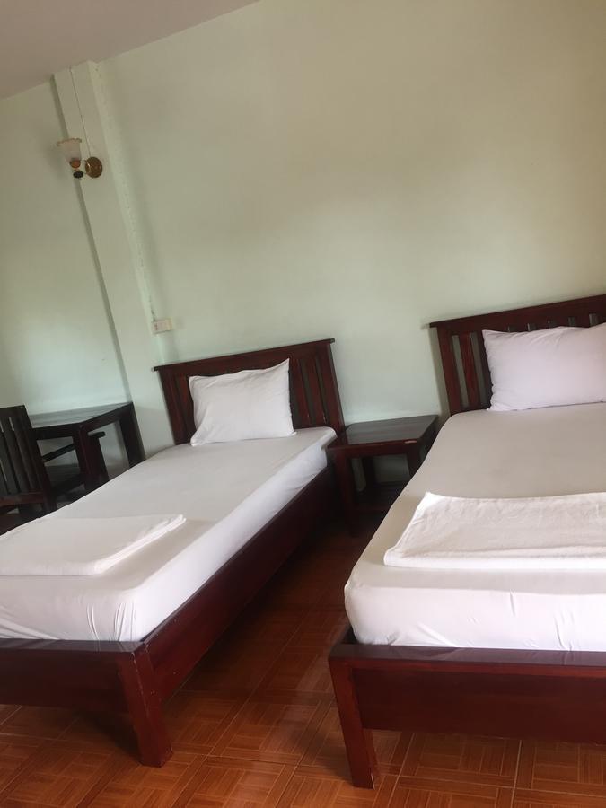 Poon Suk Hotel Kabin Buri Exterior foto