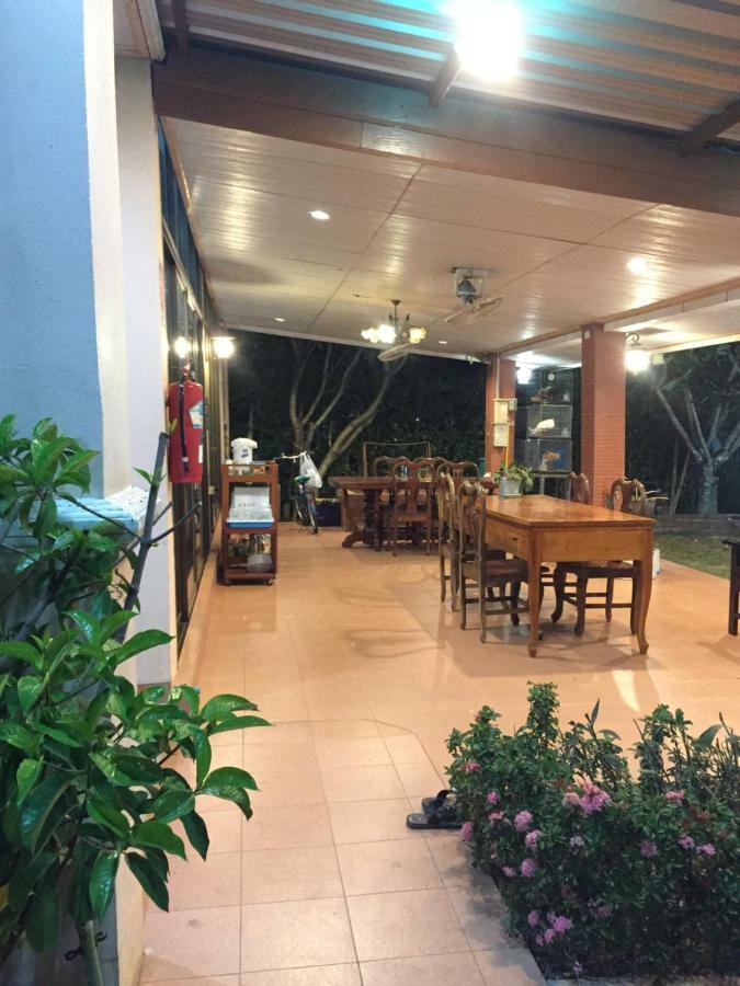 Poon Suk Hotel Kabin Buri Exterior foto