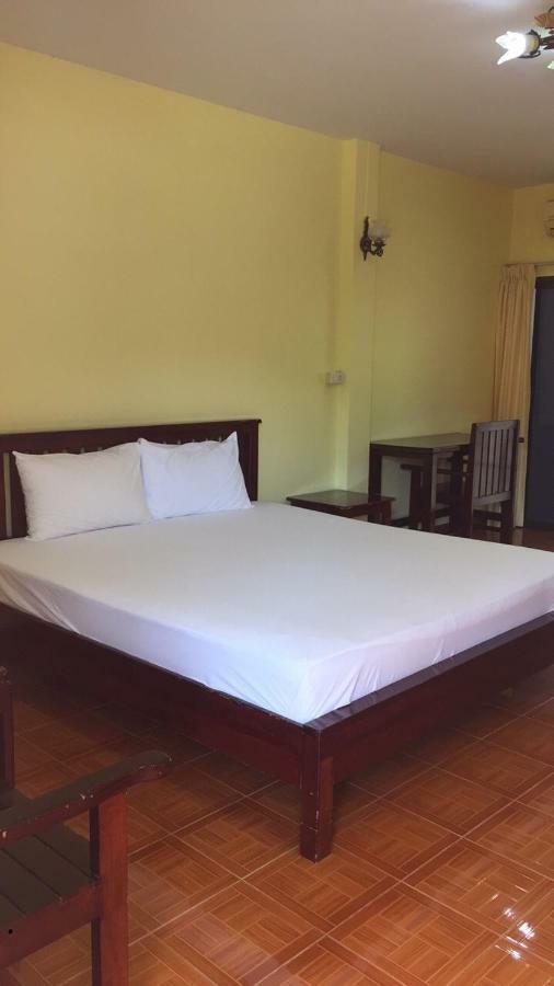 Poon Suk Hotel Kabin Buri Exterior foto